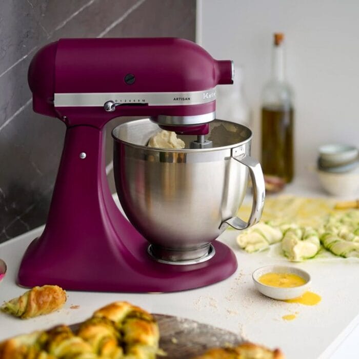 KitchenAid Tilt-Head Stand Mixer Beetroot 4.8L + Free KitchenAid Bread Bowl - Image 6